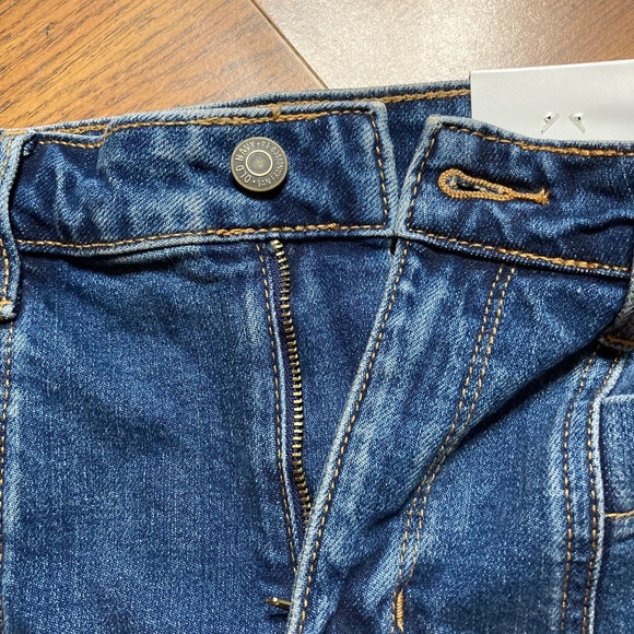 Old Navy Denim Skirt - Picture 5 of 10